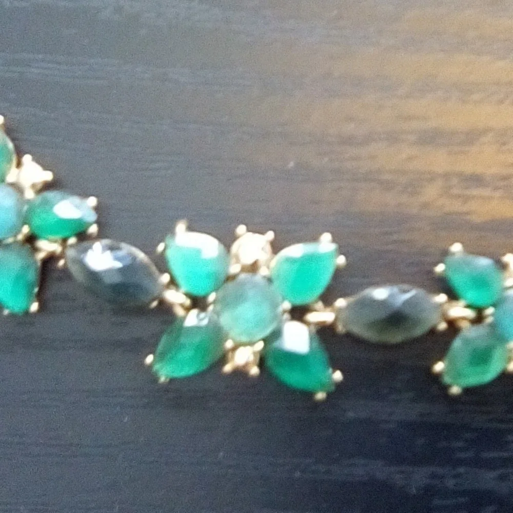 Sparkling Emerald Flower Cluster Necklace Gold Tone Women Statement Jewelry